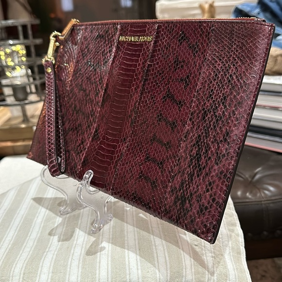 Authentic MICHAEL Michael Kors Genuine Snakeskin Clutch/Wristlet, EUC - Picture 2 of 16